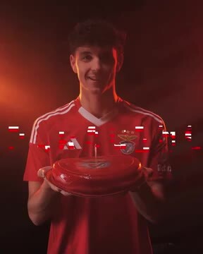 Benfica assinala aniversário de Manu Silva