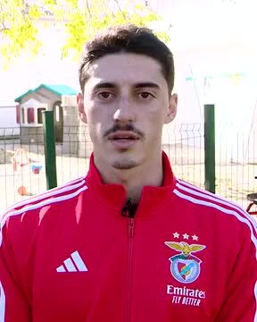 Natal à Benfica: Tiago Gouveia e João Rego entregam presentes no Natal