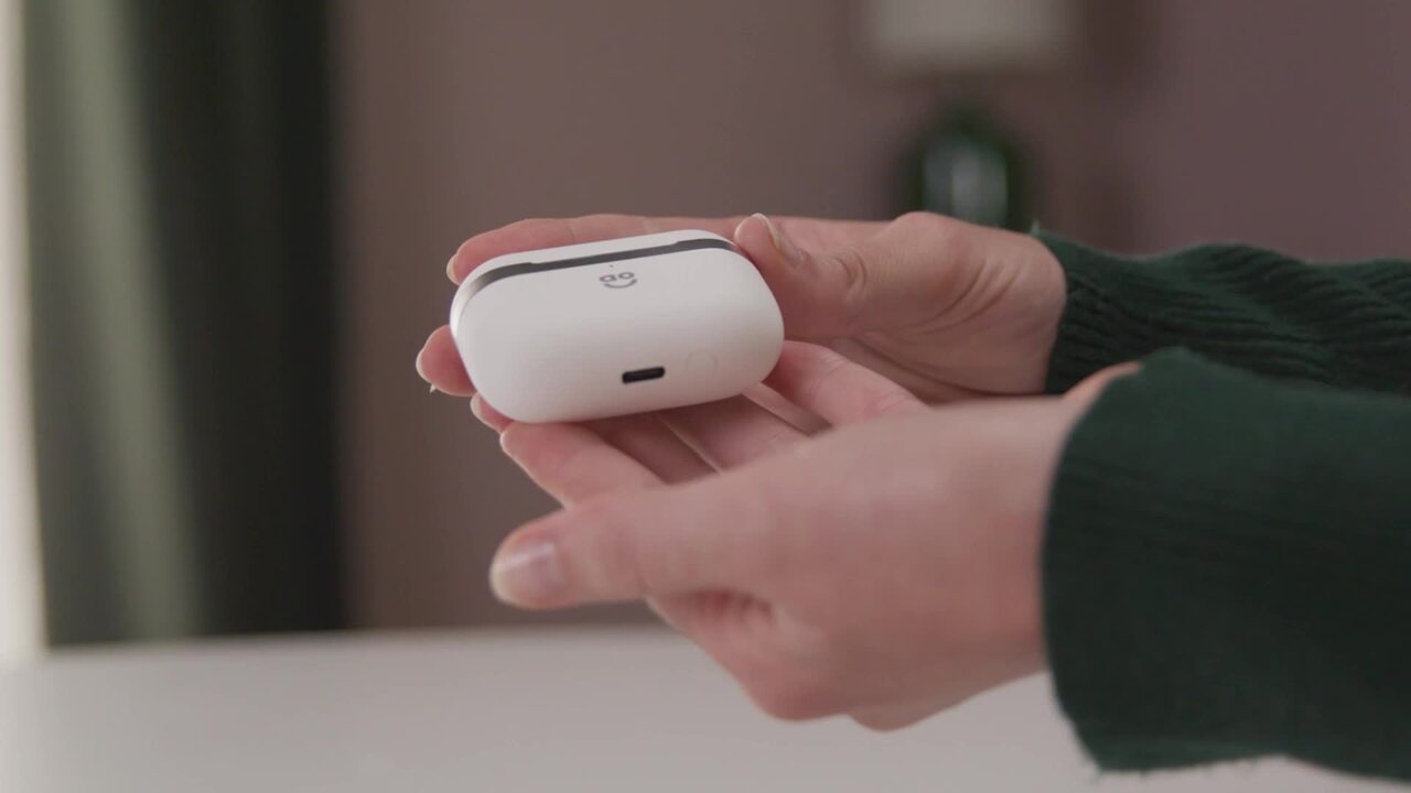 AO Wireless Noise Cancelling Earbuds White