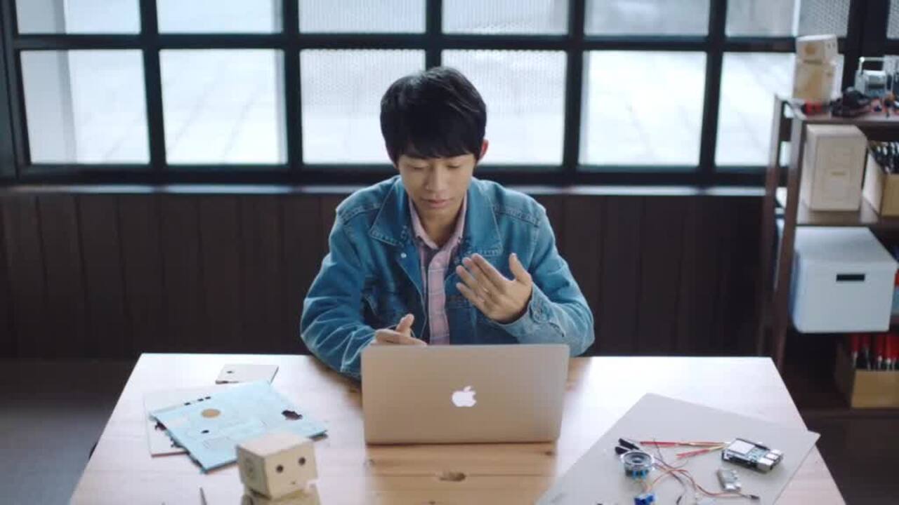Apple aims to inspire Japanese students as they return to school 