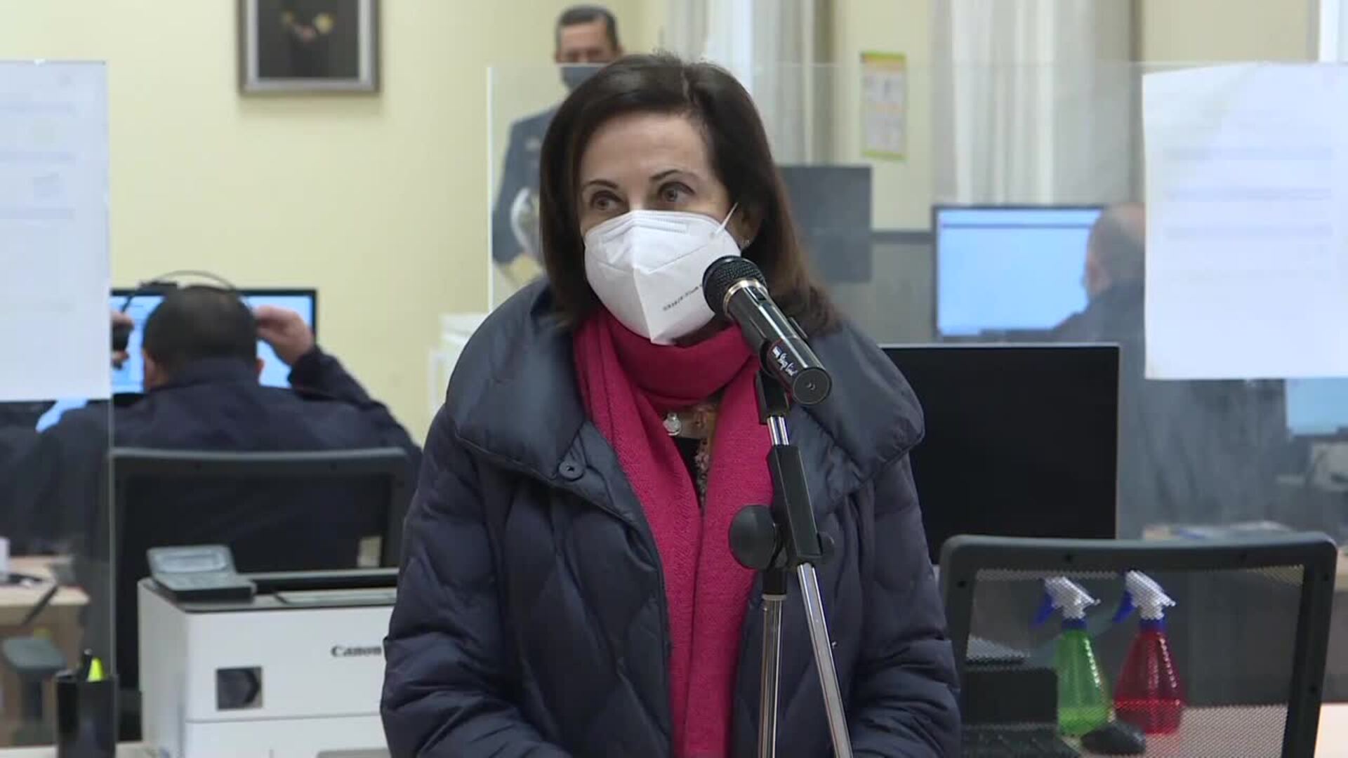 Robles garantiza la plena disposición de las Fuerzas Armadas