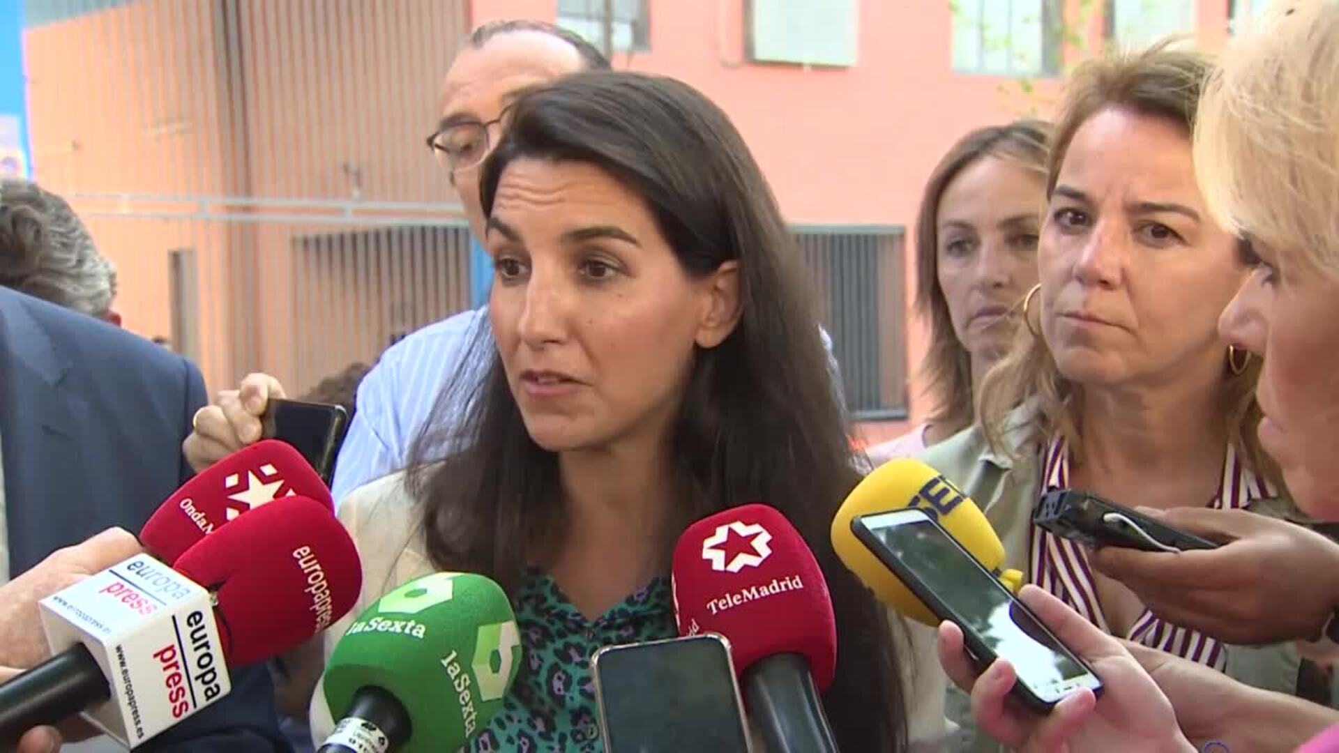 Monasterio: «No se puede premiar a los okupas»