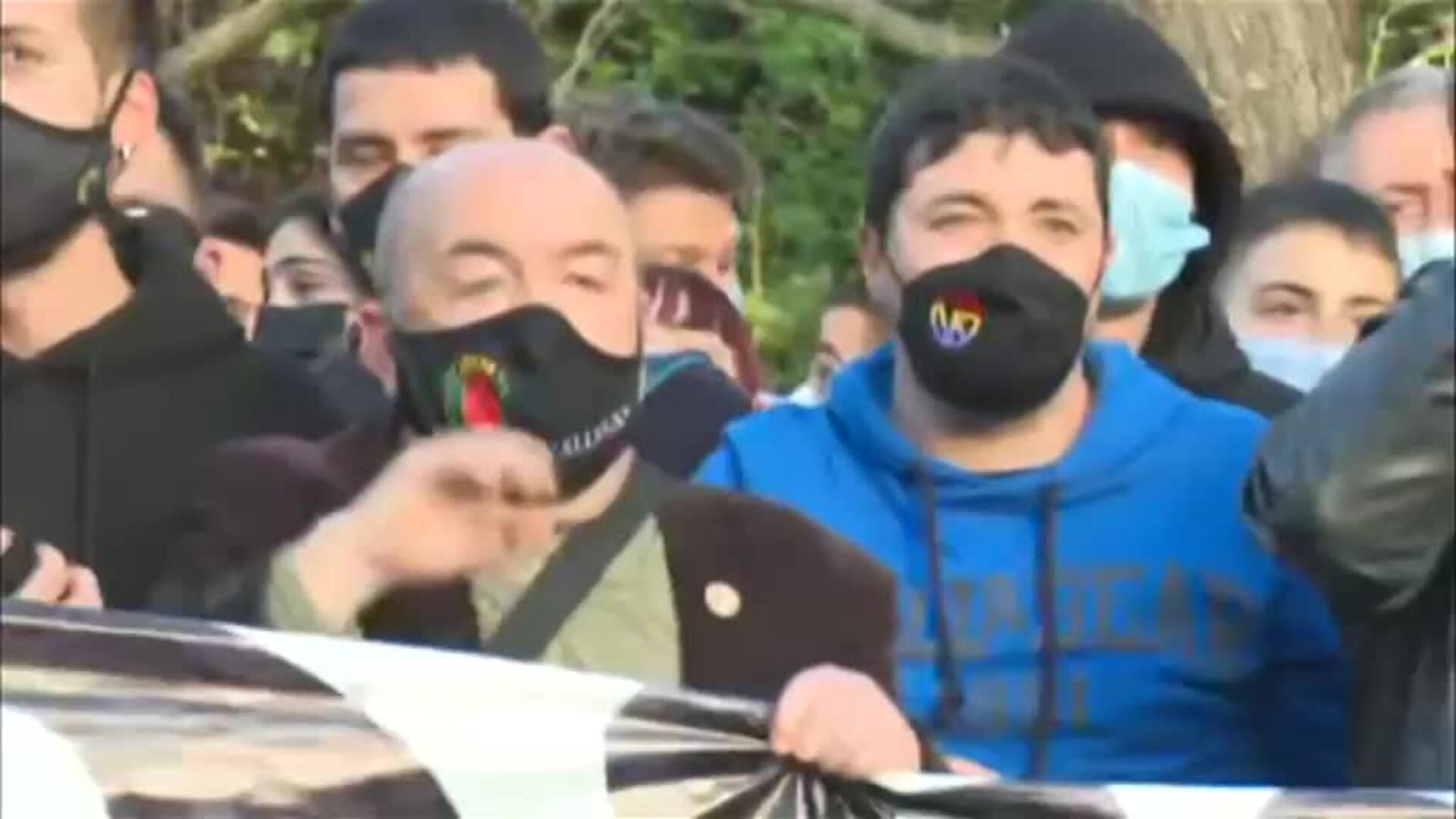 Un trabajador de Podemos detenido por los altercados en el mitin de VOX en Vallecas