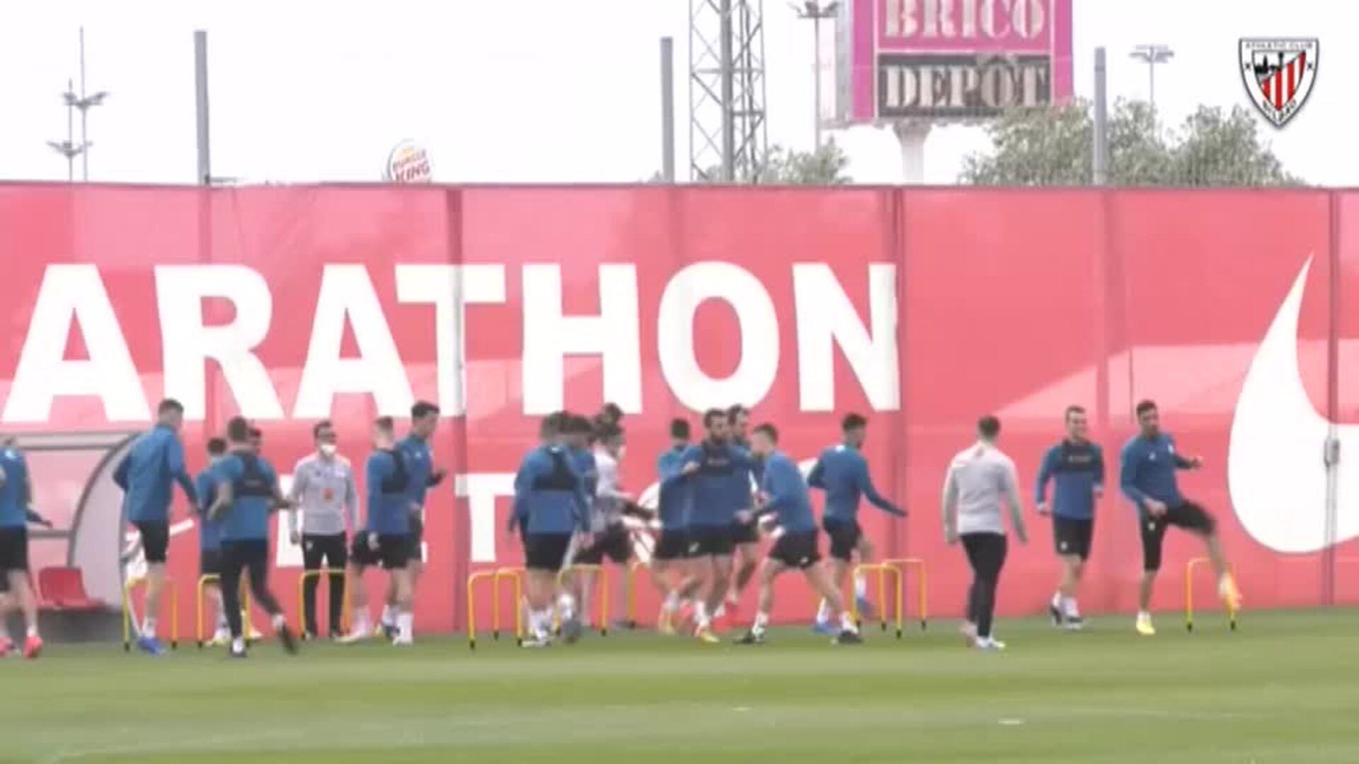 Primer entrenamiento del Athletic de Bilbao en Sevilla