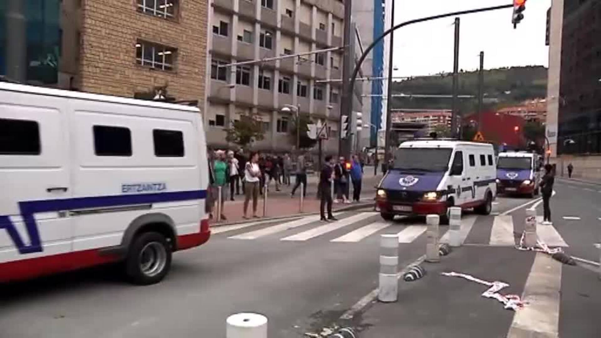 La Ertzaintza disuelve una manifestación en Bilbao en apoyo a los independentistas catalanes