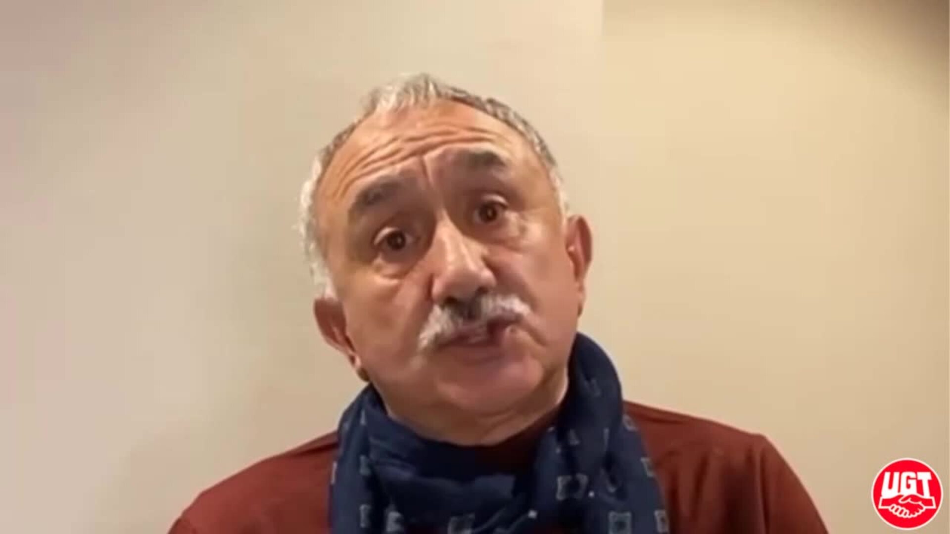 Díaz da a conocer a sindicatos el documento que va a presentar en Bruselas