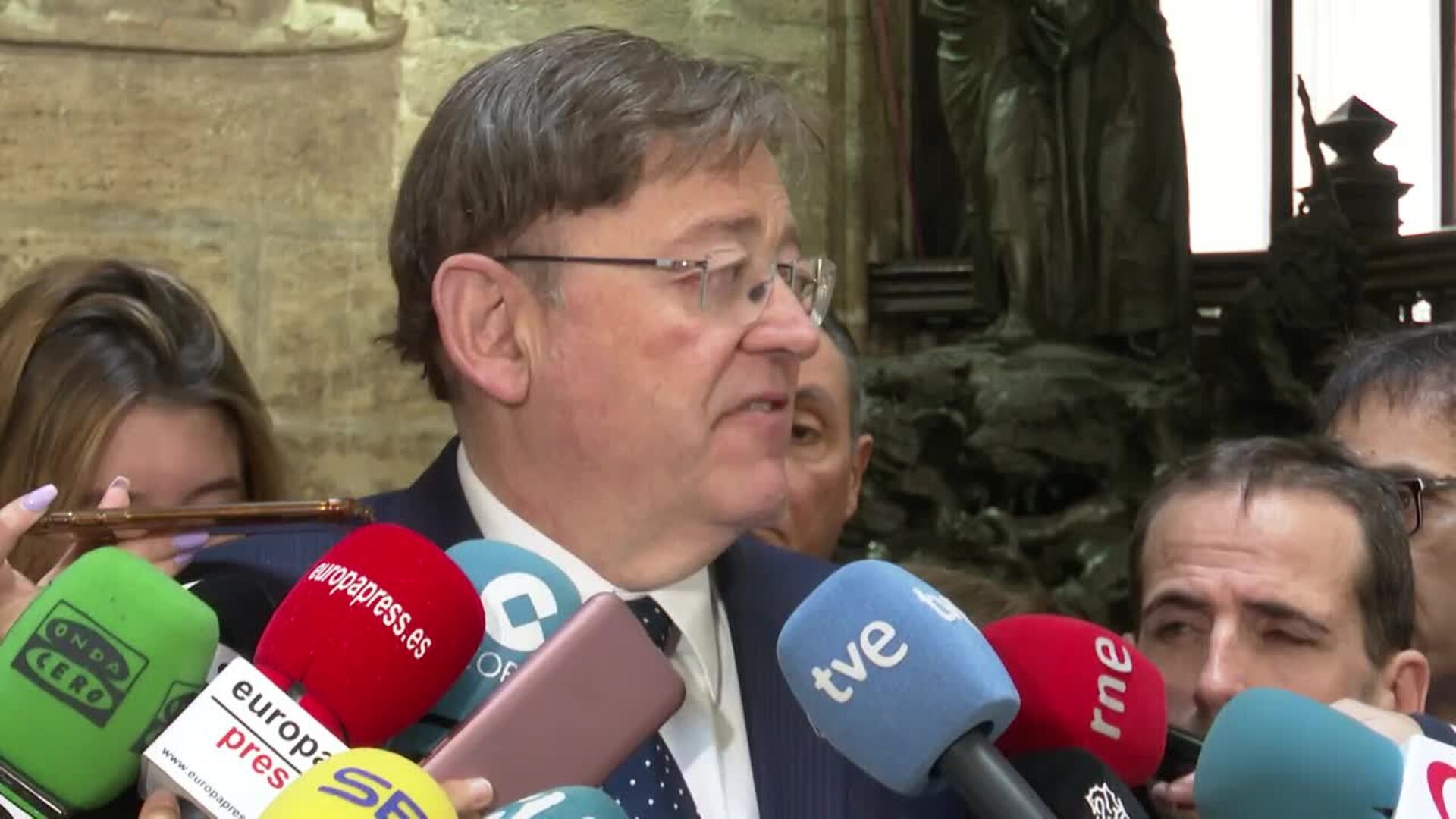 Puig pide &quot;serenidad&quot; tras el fallecido con Covid-19 en València