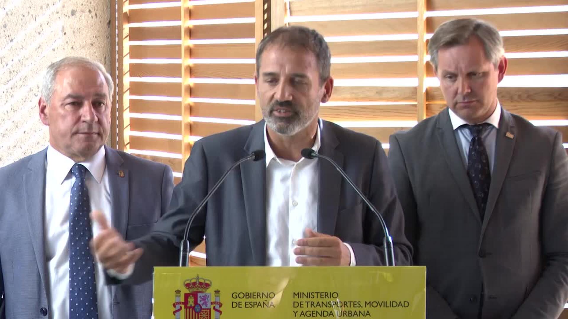 Más km de autovía en doble sentido, solución provisional para el tráfico de la A-6 en Pedrafita