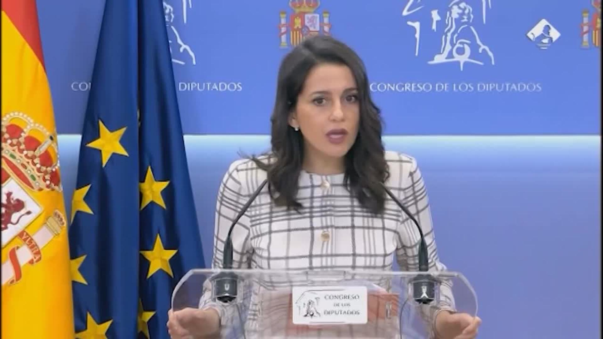 Arrimadas defiende ante el Rey un pacto entre el PSOE, el PP y Cs