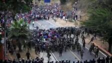 Guatemala disuelve con el uso de la fuerza una caravana de inmigrantes hondureños