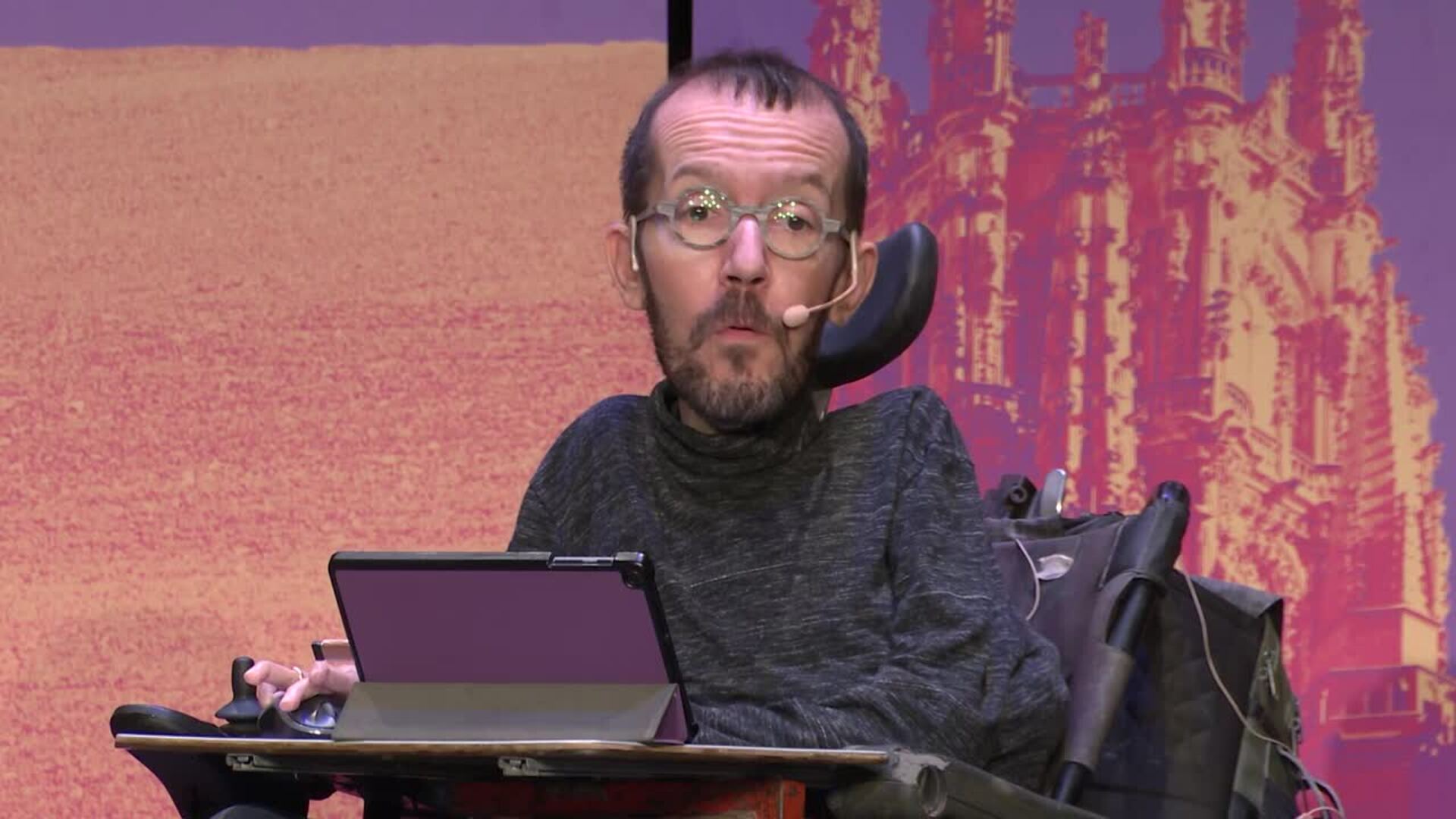 Echenique avisa: &quot;frente a los bulos del PP, verdad&quot;