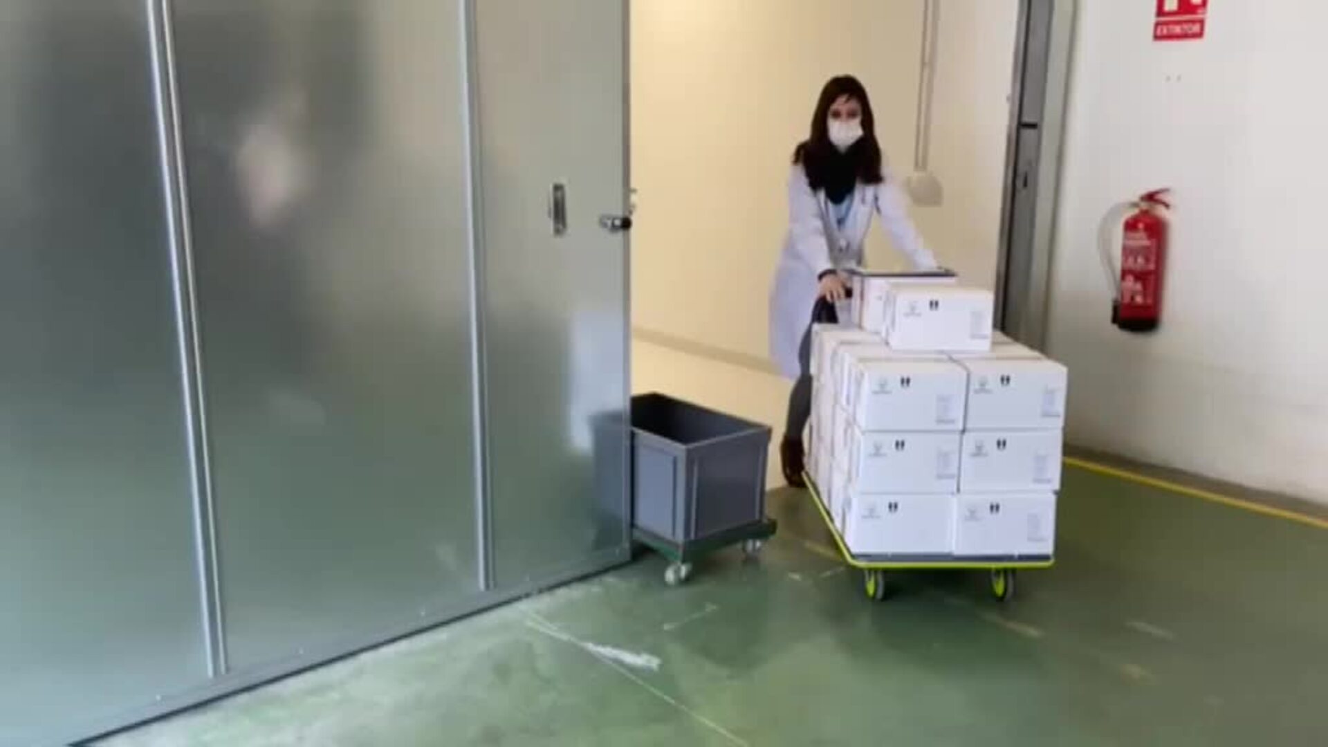 Llegan a España más de un millón de dosis de la vacuna de AstraZeneca