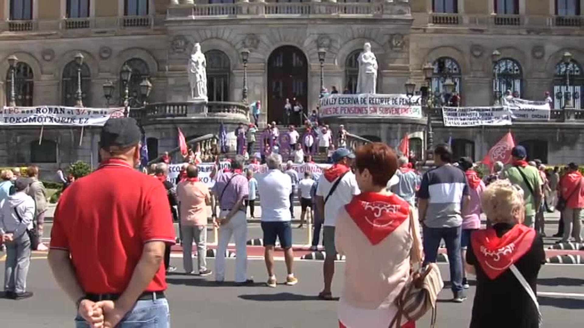 Las pensiones no contributivas subirán un 15 por ciento tras el pacto alcanzado entre el Gobierno y Bildu