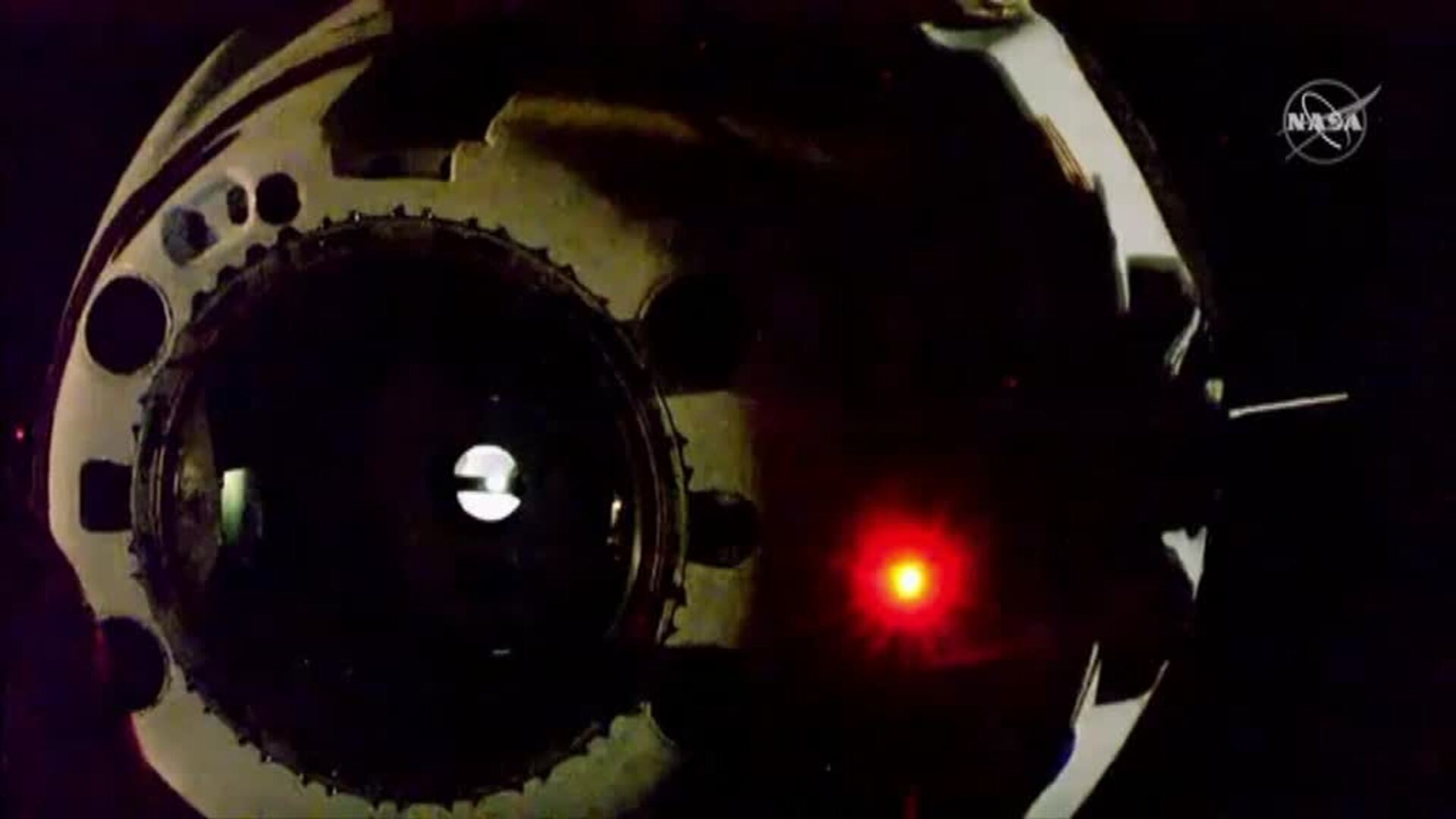 La SpaceX regresa a la Tierra tras desacoplarse de la Estación Espacial Internacional