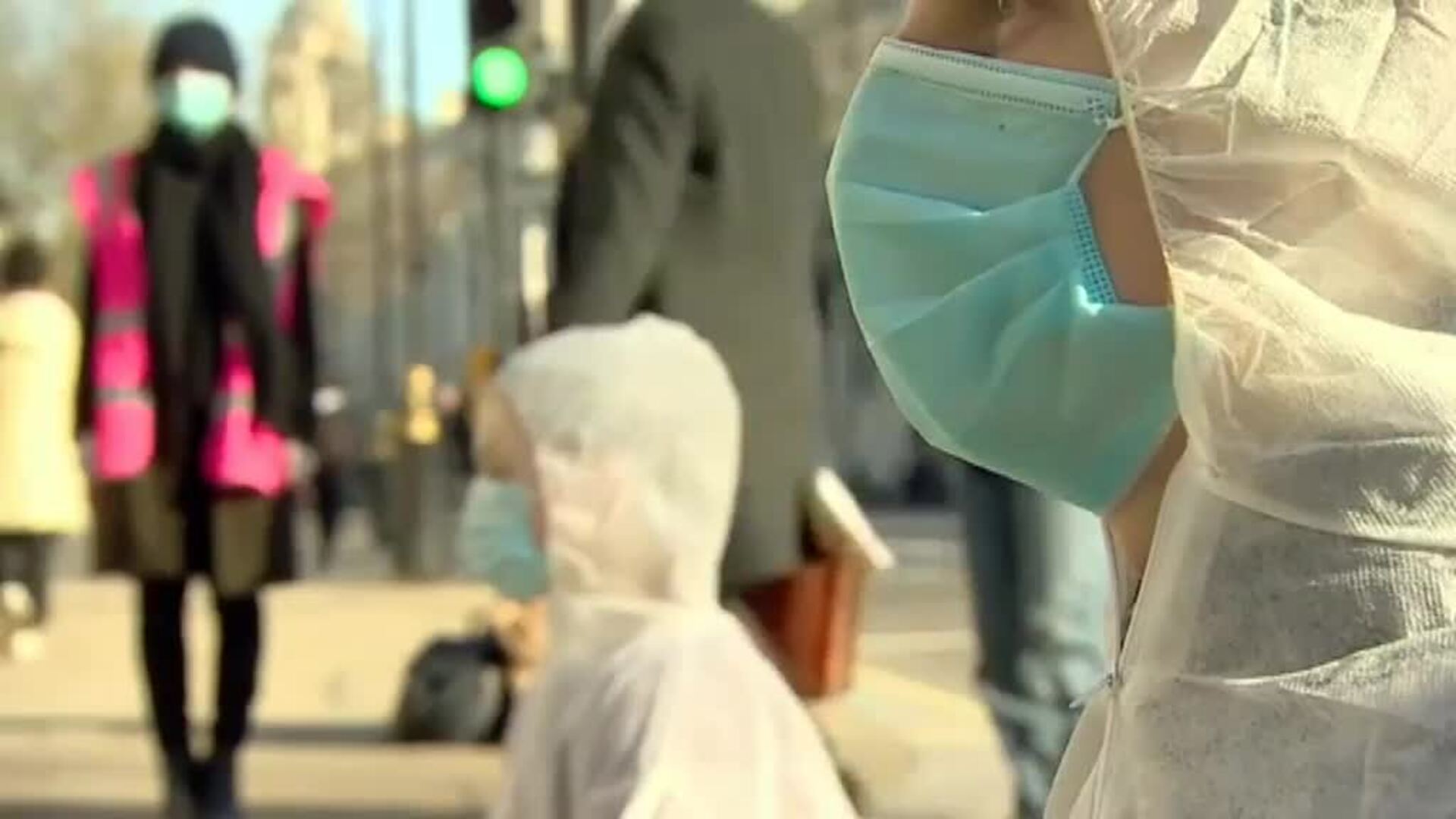 Protestas a las puertas de Downing Street por la crisis global del COVID-19