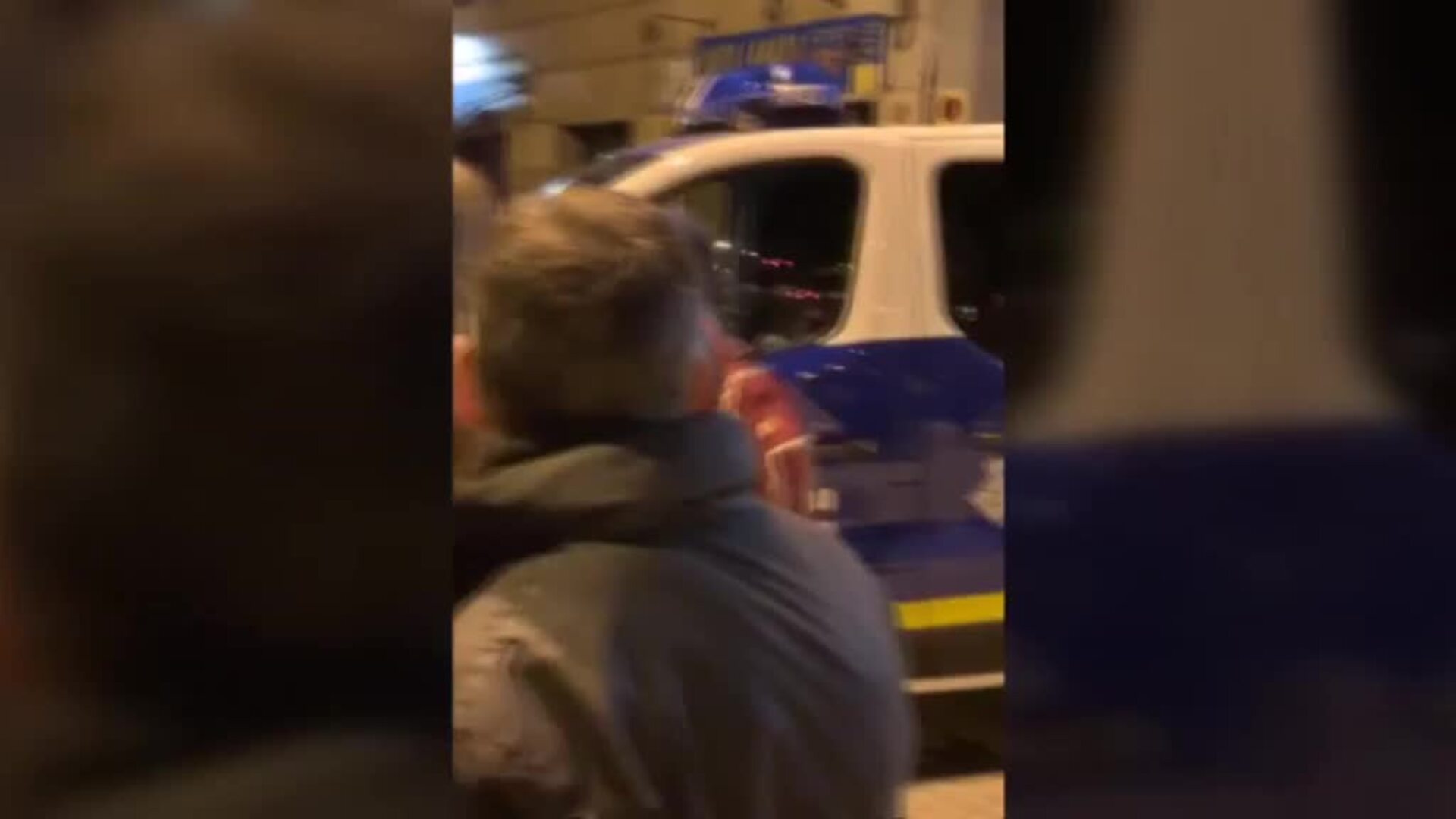 Una promotora paga a unos okupas para que abandonen un edificio en Barcelona