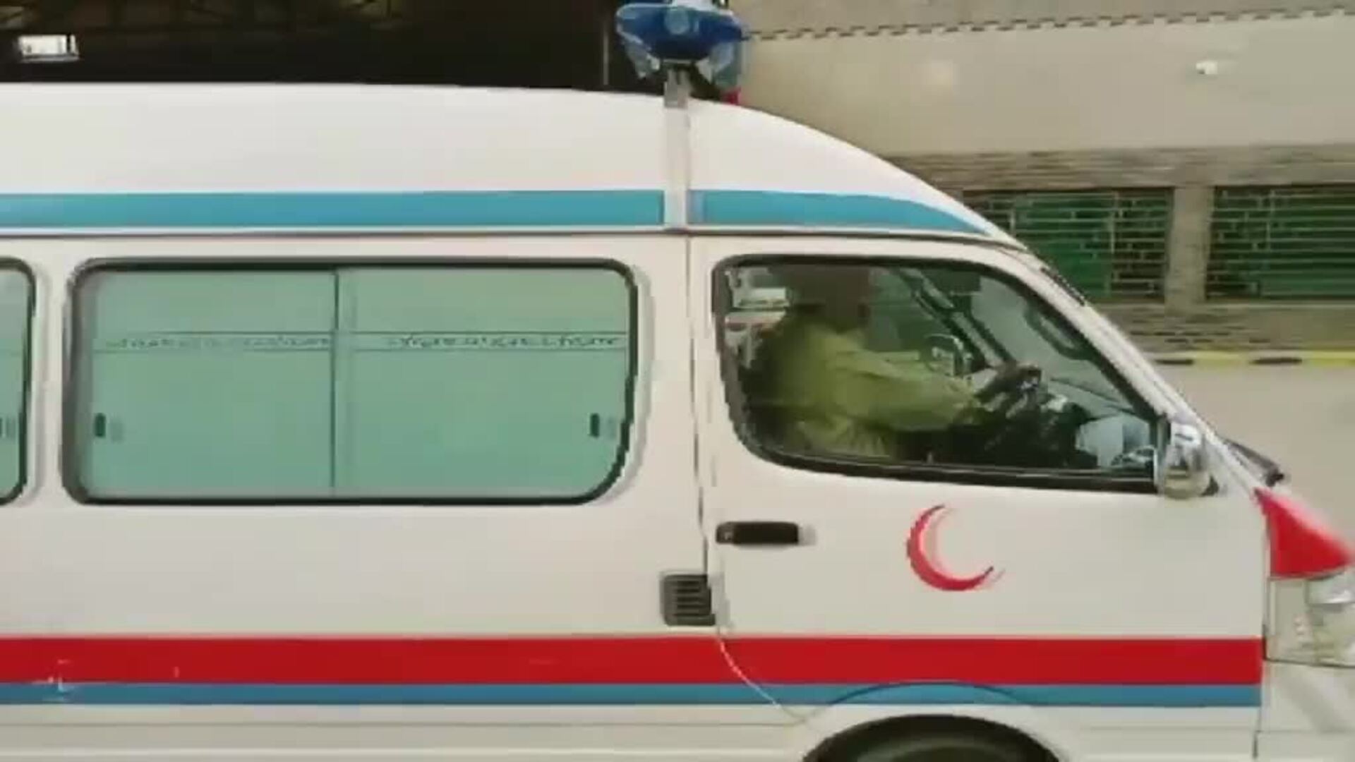 Un autobús con 30 pasajeros a bordo se precipita por un barranco en el suroeste de Pakistán