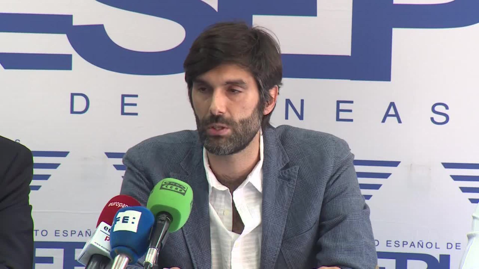 Sepla cree que Rynair está creando el &quot;bajo coste del bajo coste&quot;