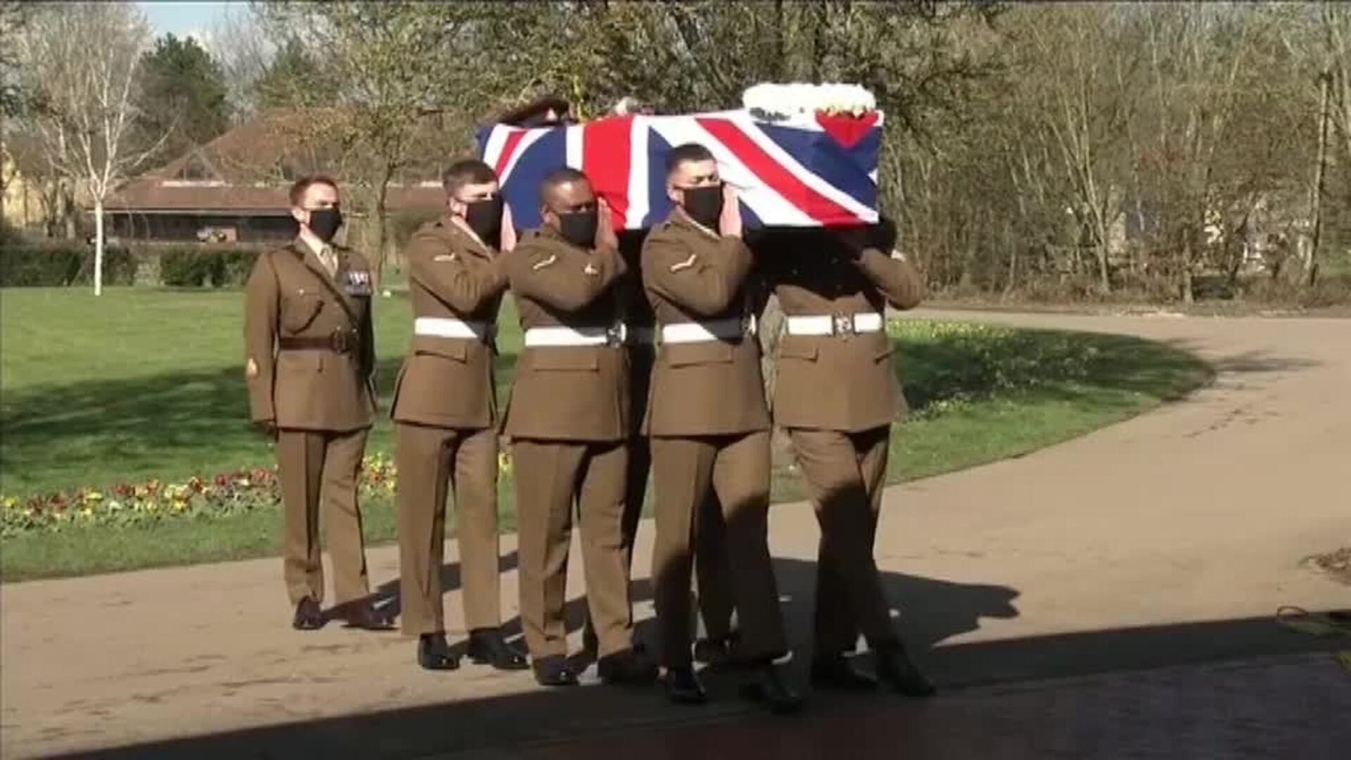 Último adiós al veterano de guerra Tom Moore, héroe británico durante la pandemia