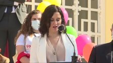 Ayuso anuncia nuevos planes a favor de la maternidad