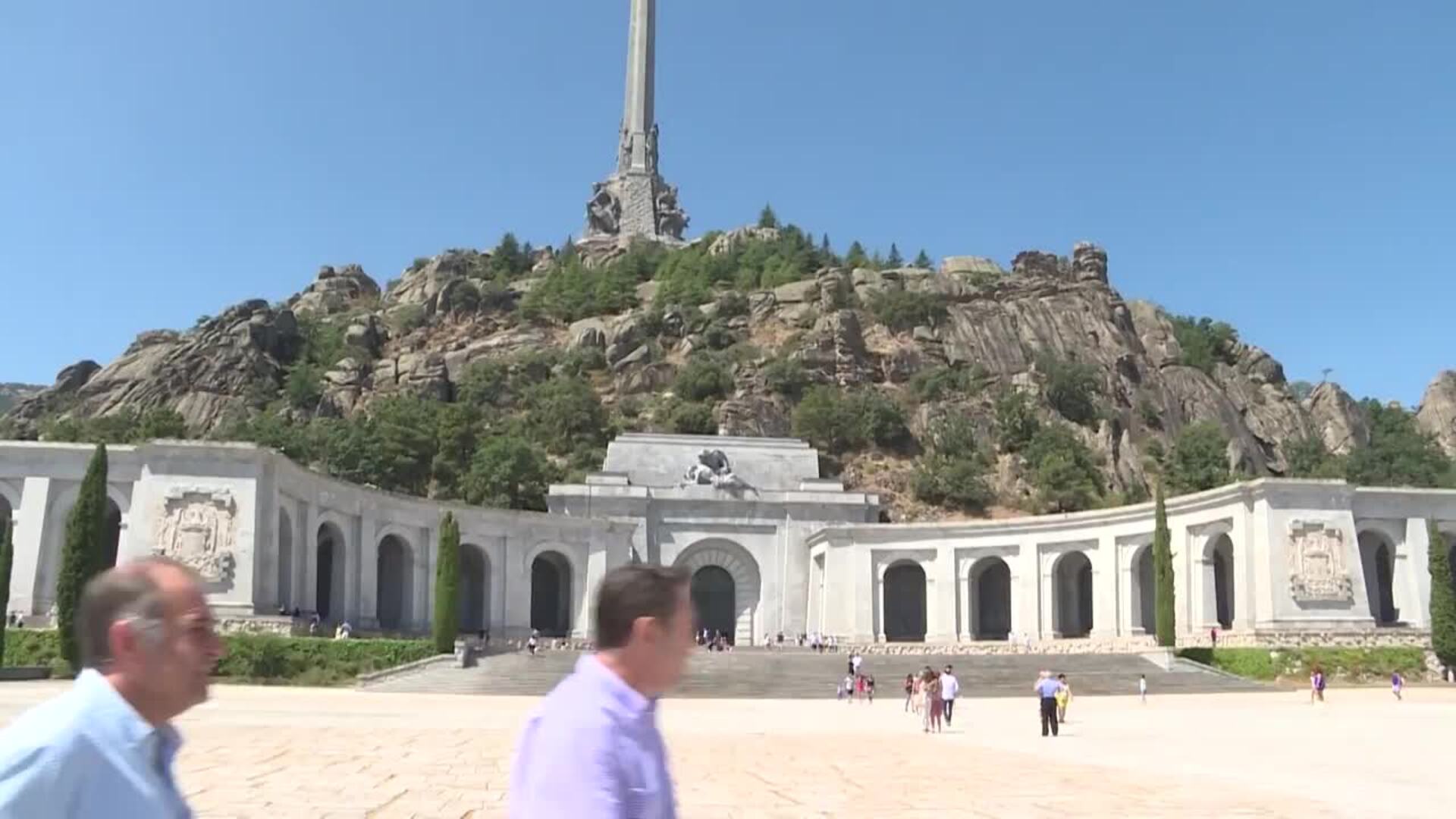 Gobierno inicia el trabajo para exhumar a 77 personas del Valle de los Caídos