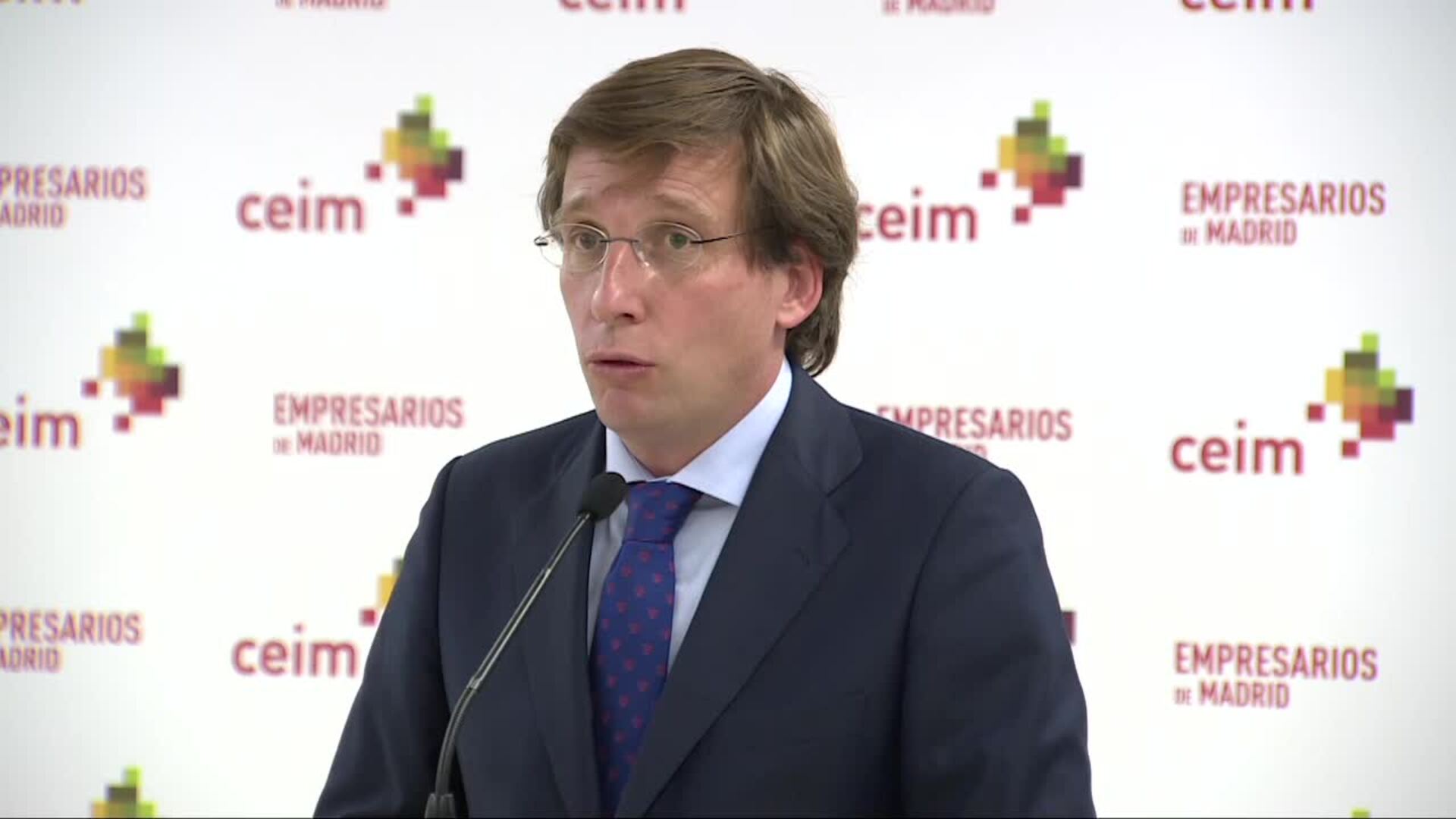 Almeida ve posible &quot;dar un enfoque distinto&quot; a Telemadrid