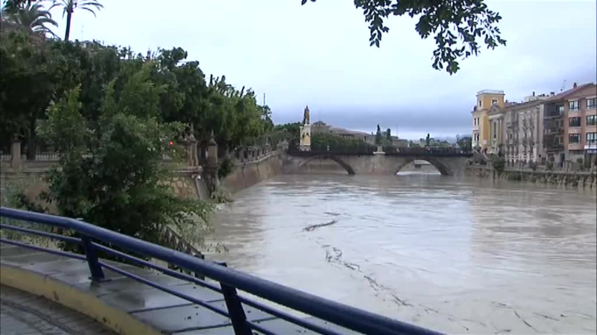 Preocupación en Murcia por la crecida del río Segura a su paso por Murcia