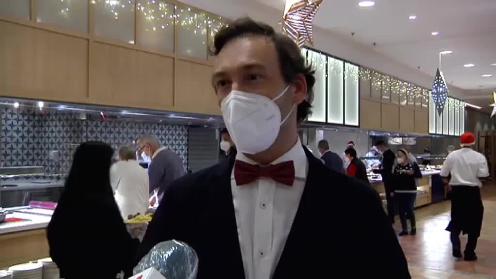 Los evacuados de La Palma celebran la Nochebuena y el fin de la erupción