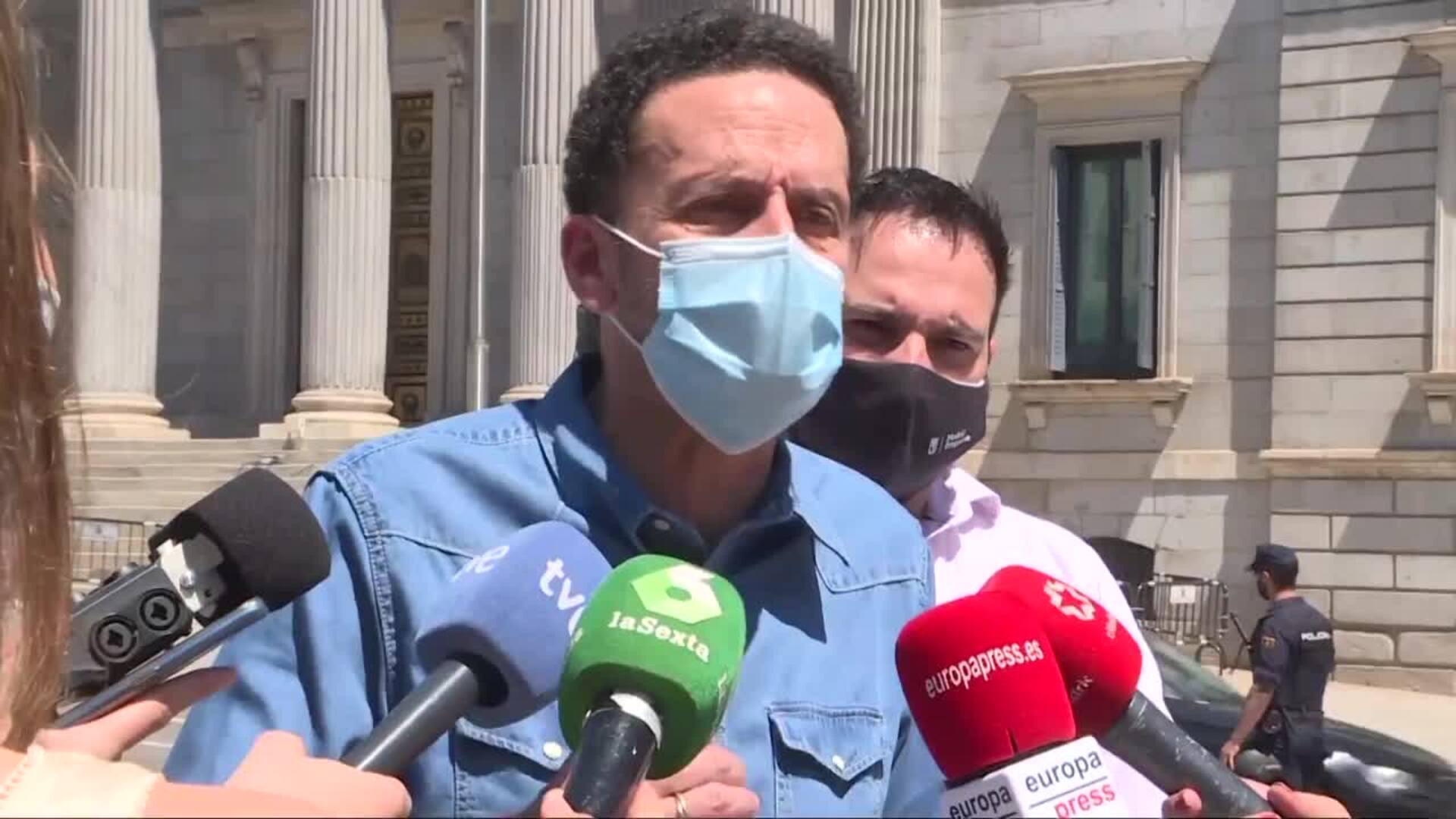 Bal califica como una &quot;humillación&quot; los indultos a los líderes catalanes