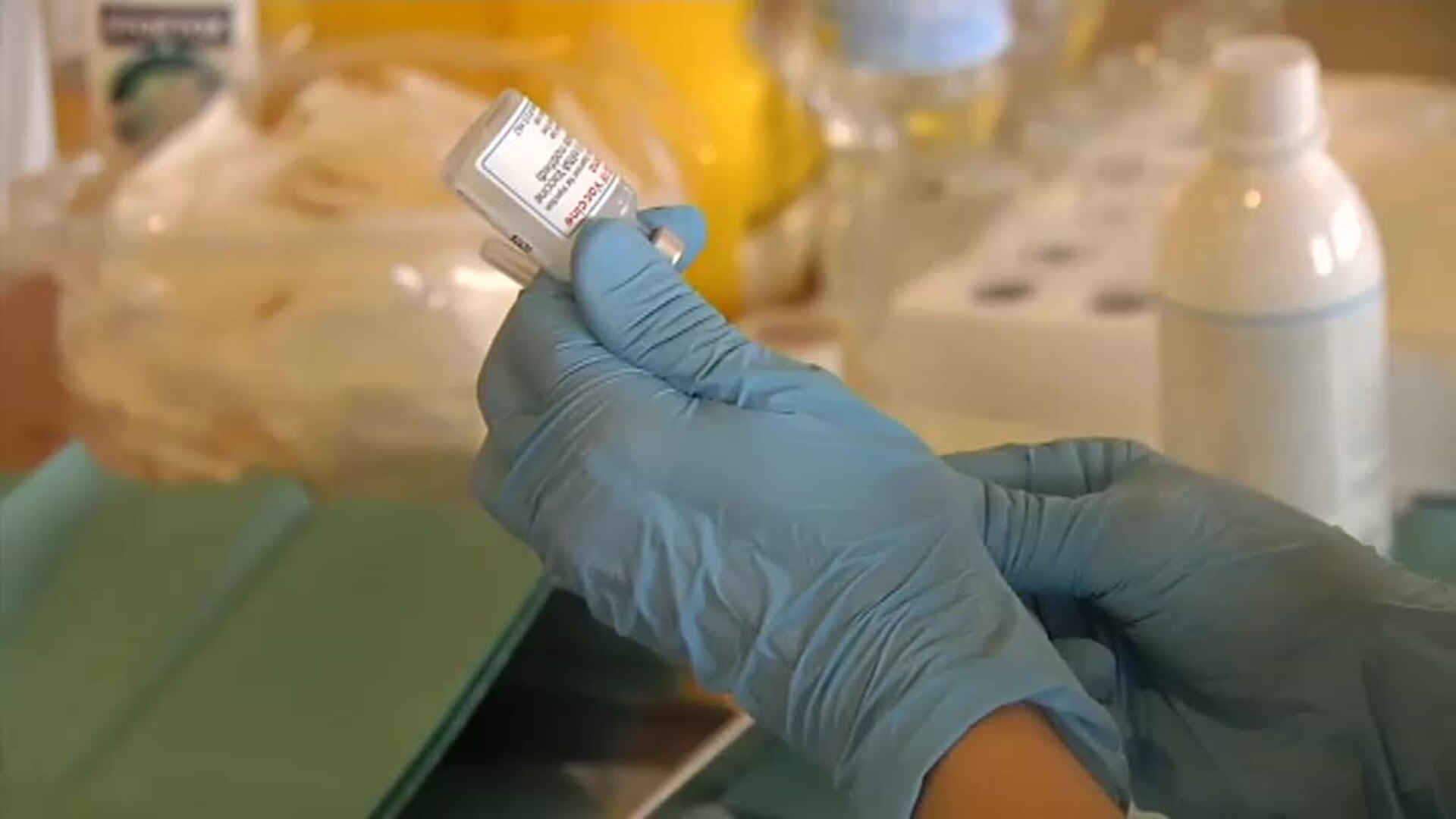 La Justicia da la razón a una madre que quería vacunar a sus hijos y el padre se negaba