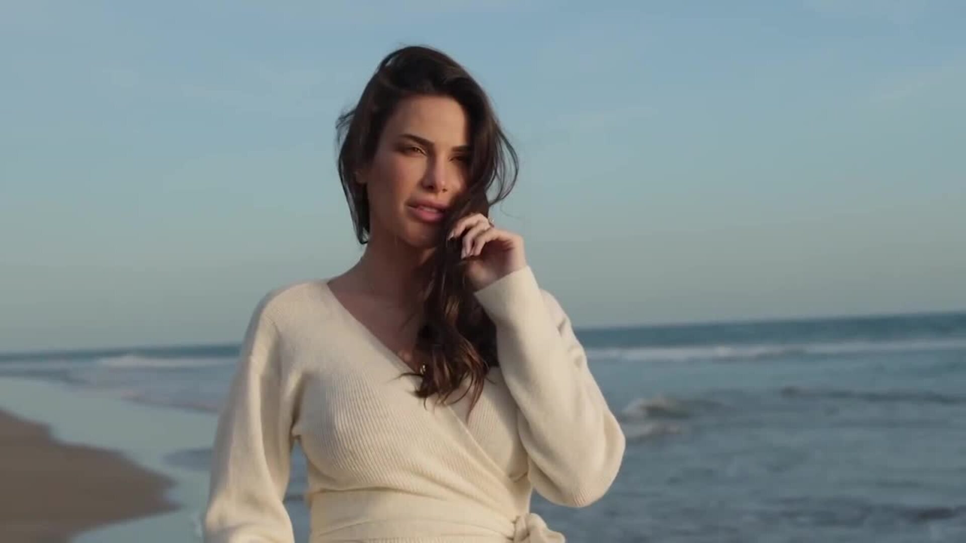 Carla Barber anuncia el sexo del bebé que espera