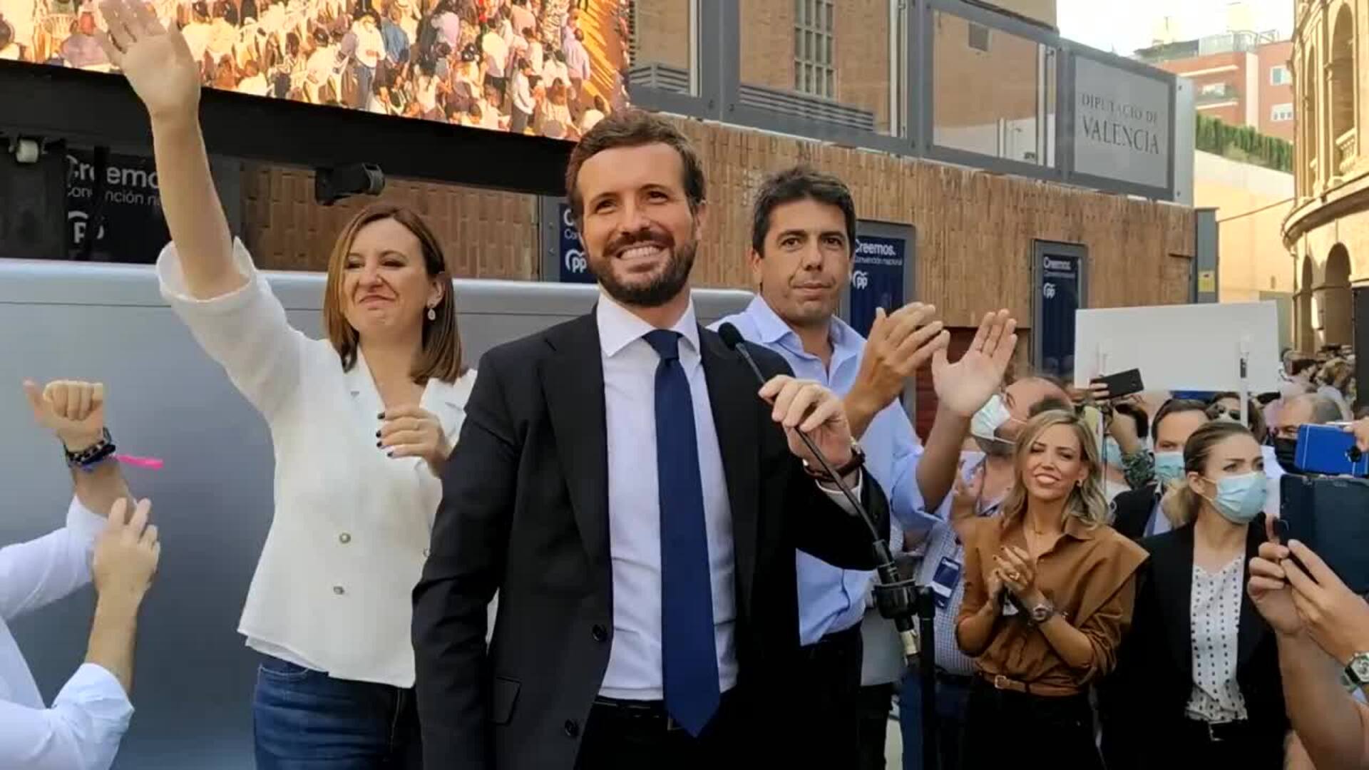 Casado saca pecho en Valencia: &quot;El PP vuelve a llenar la plaza de toros&quot;