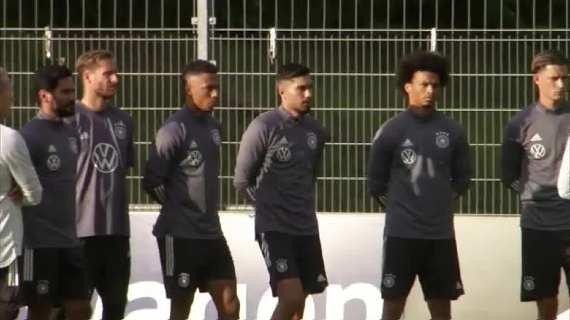 Alemania se prepara a conciencia para recibir este jueves a la España de Luis Enrique en Stuttgart