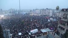 Celebraciones en Idlib por el primer aniversario de la caída de Bachar al Asad