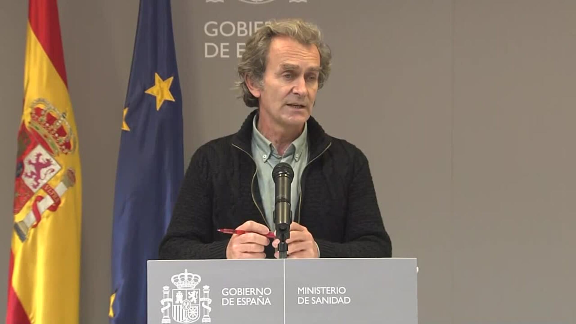 Sanidad estudia no recomendar la vacuna de AstraZeneca en personas mayores