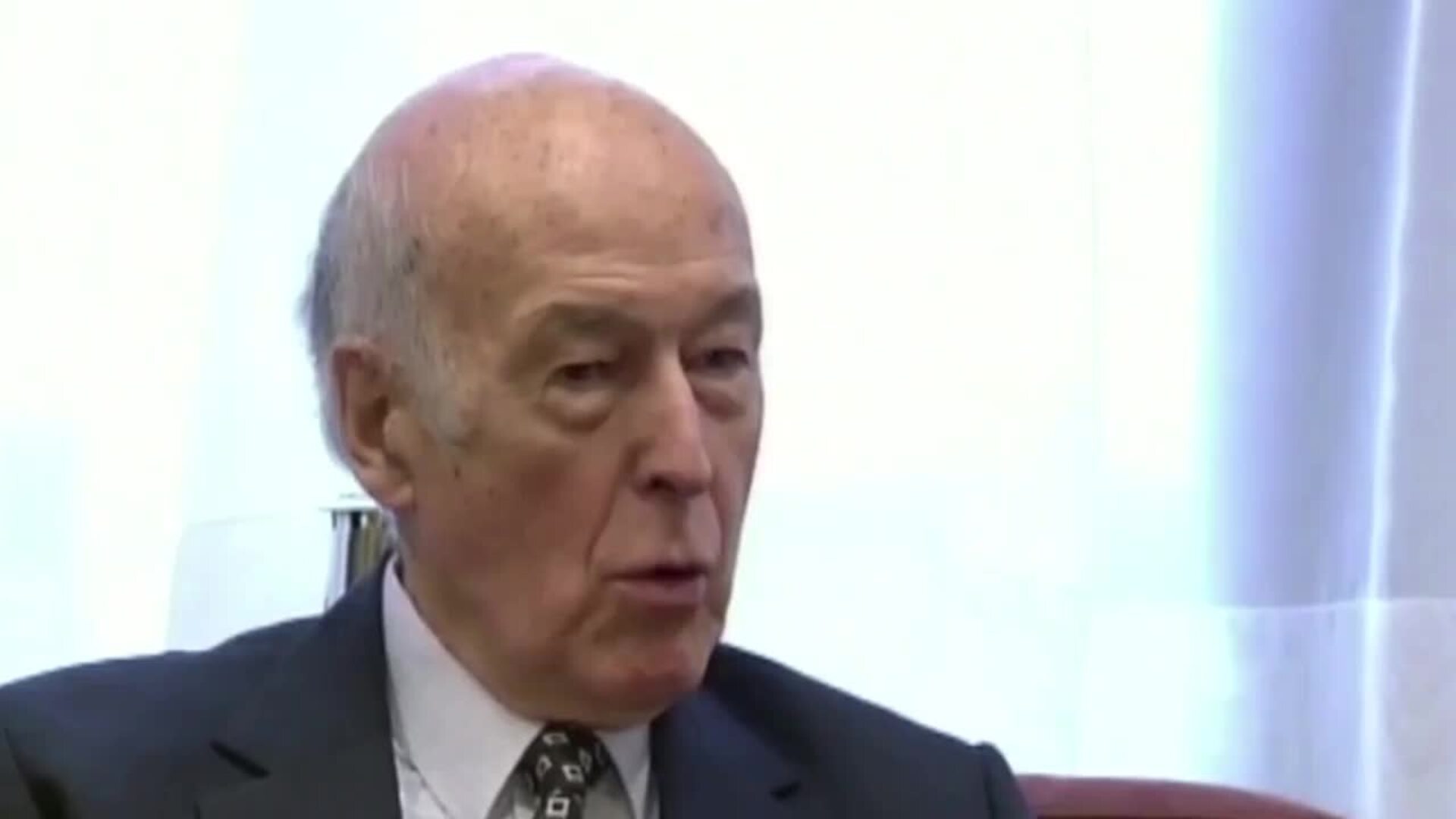 Muere por coronavirus el expresidente francés Valéry Giscard