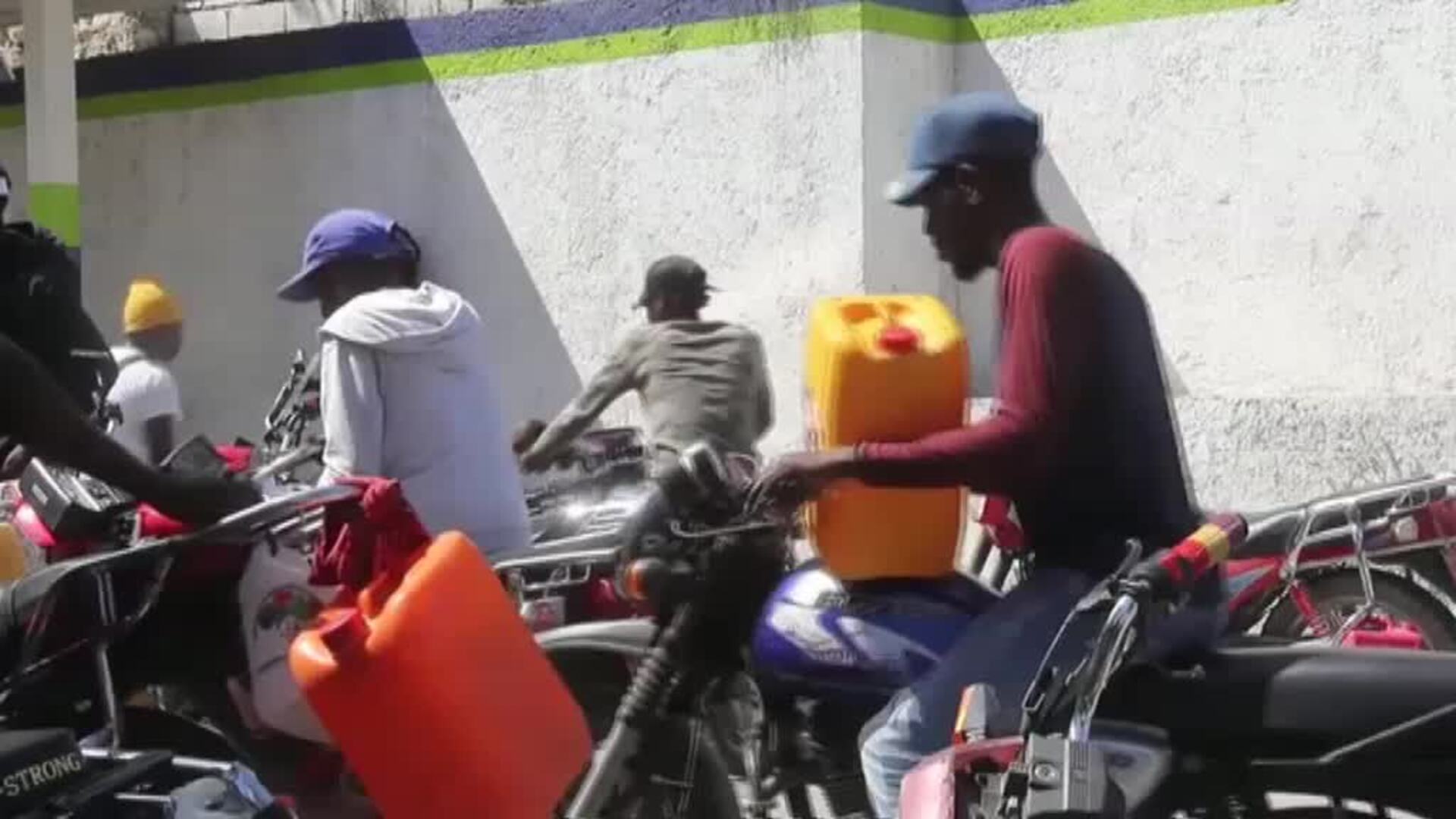 La falta de combustible lleva a Haití al borde del colapso