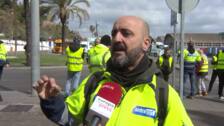 Los piquetes bloquean la entrada de camiones al Puerto de Barcelona