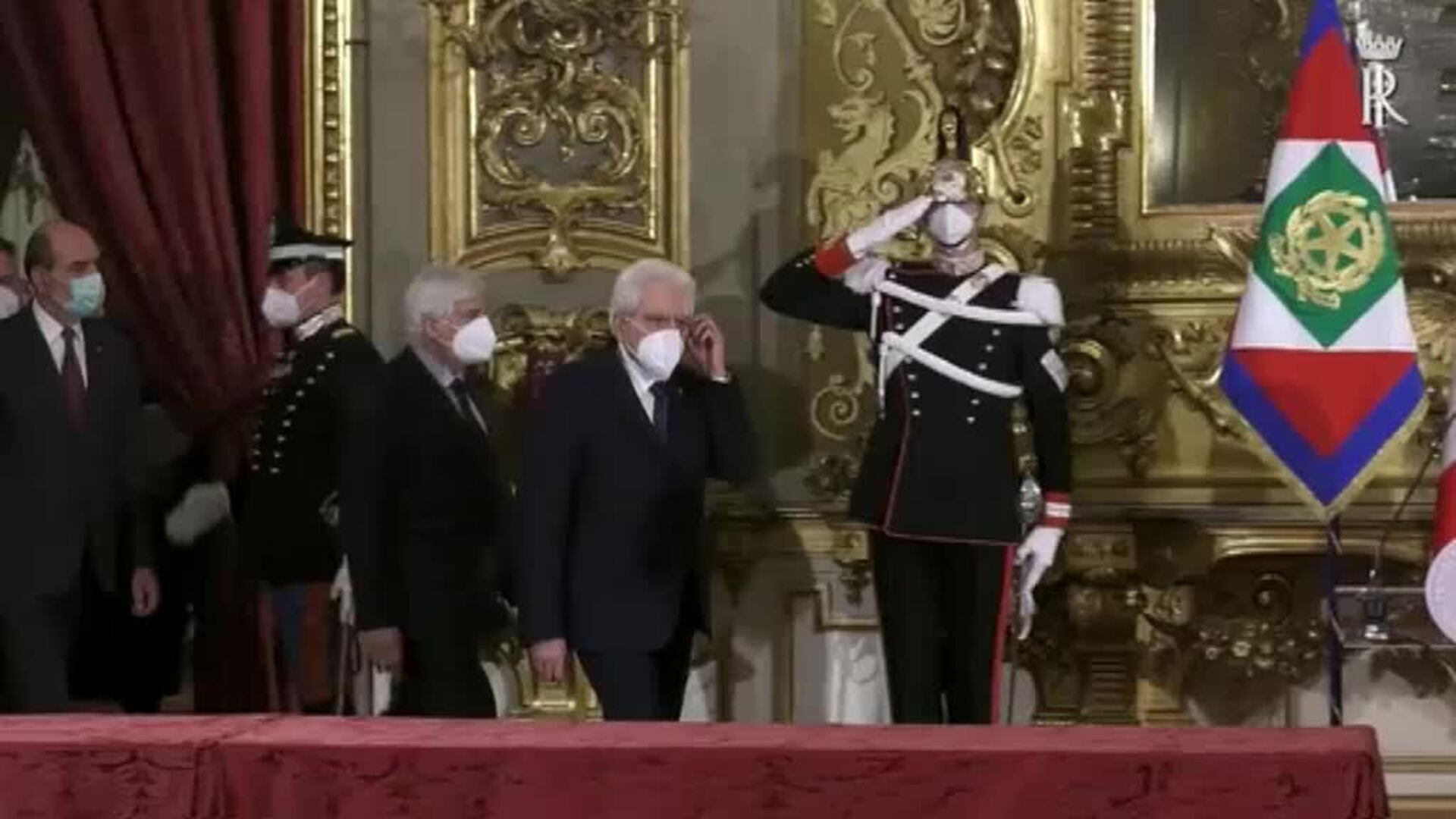 El presidente de Italia encarga a Mario Draghi la formación de un gobierno de emergencia