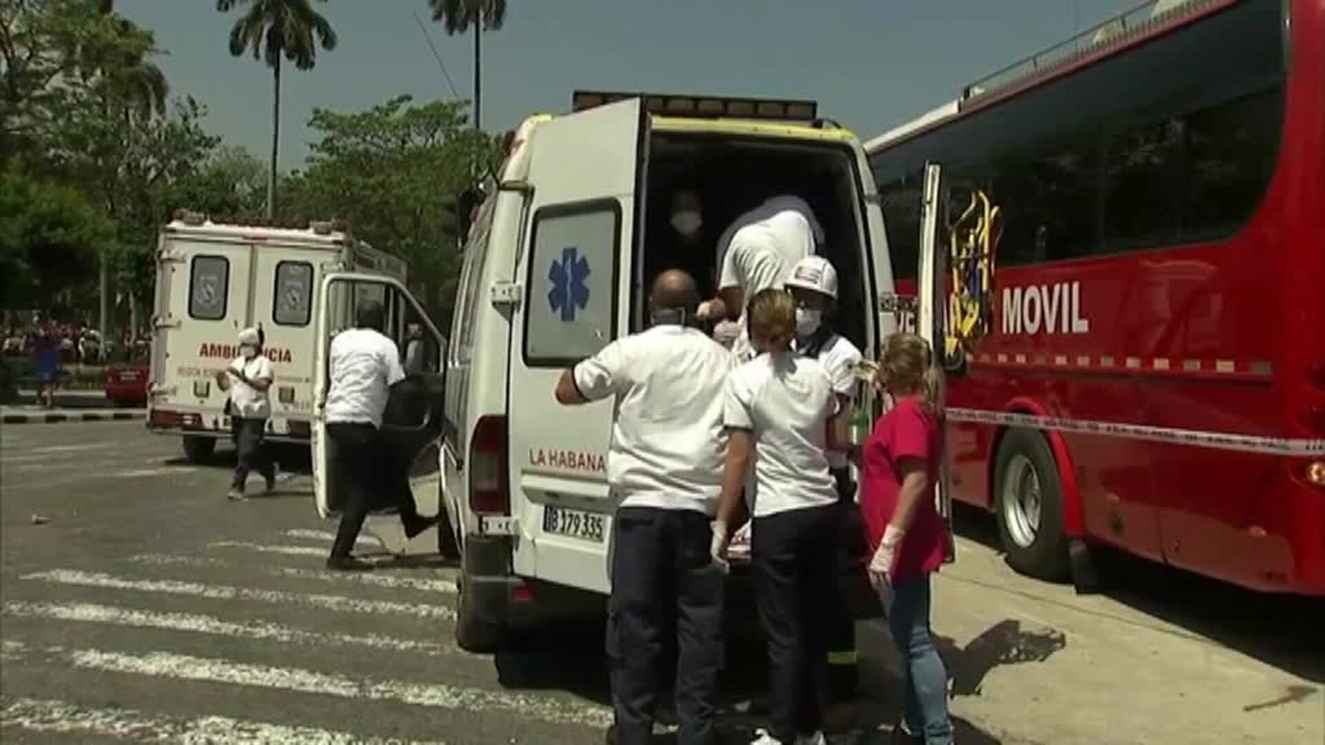 Ascienden a 35 los fallecidos por una explosión de gas en un hotel de La Habana