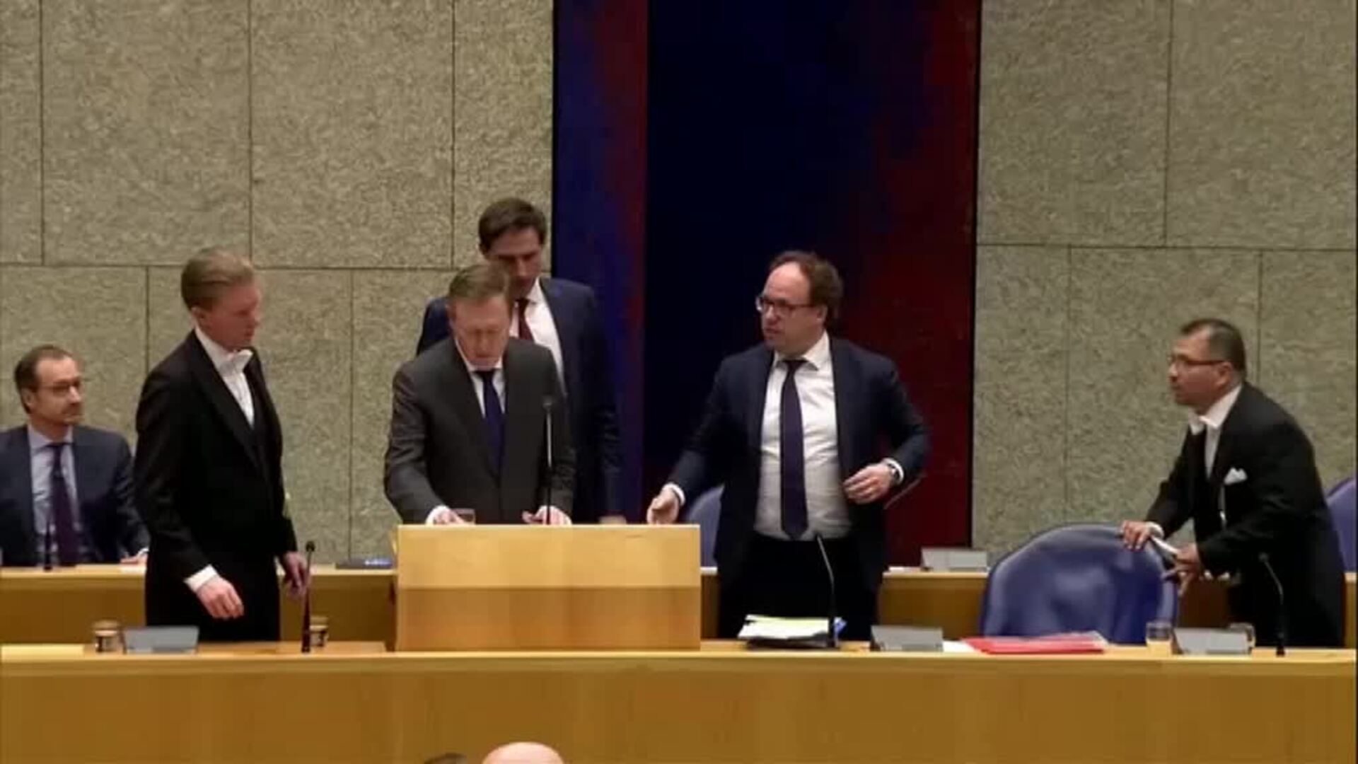 Reino Unido cierra sus escuelas a partir del viernes