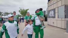 Aficionados de Palmeiras y FC Porto llegan al MetLife Stadium para el debut de sus equipos en el Mundial de Clubes