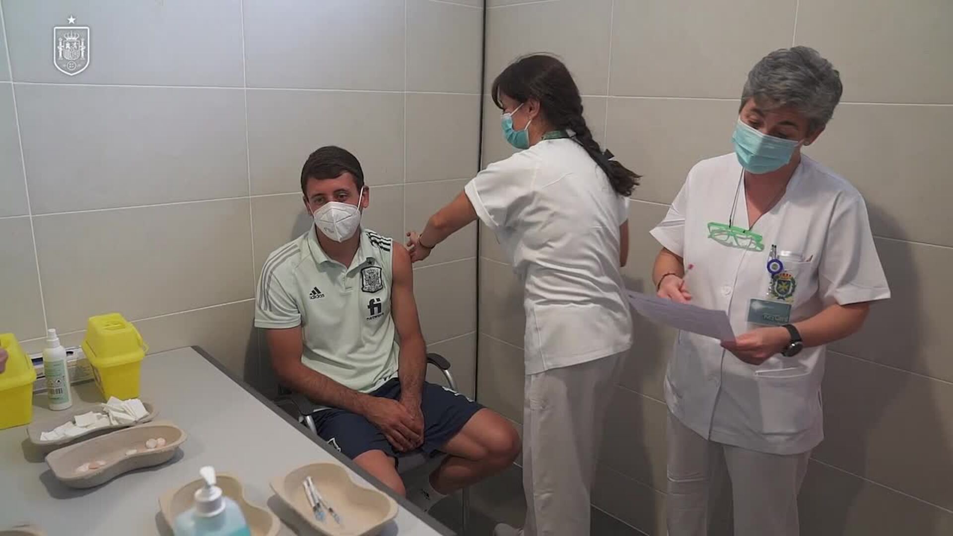 Los jugadores de la Selección reciben su vacuna contra el Covid-19