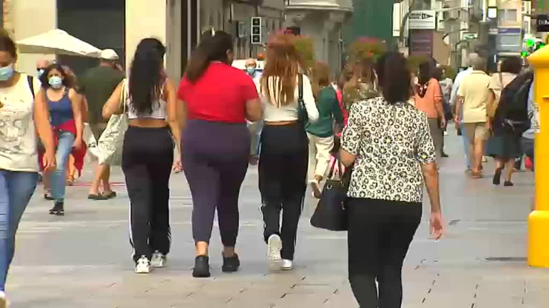 Uno de cada tres contagiados por coronavirus en julio era menor de 29 años