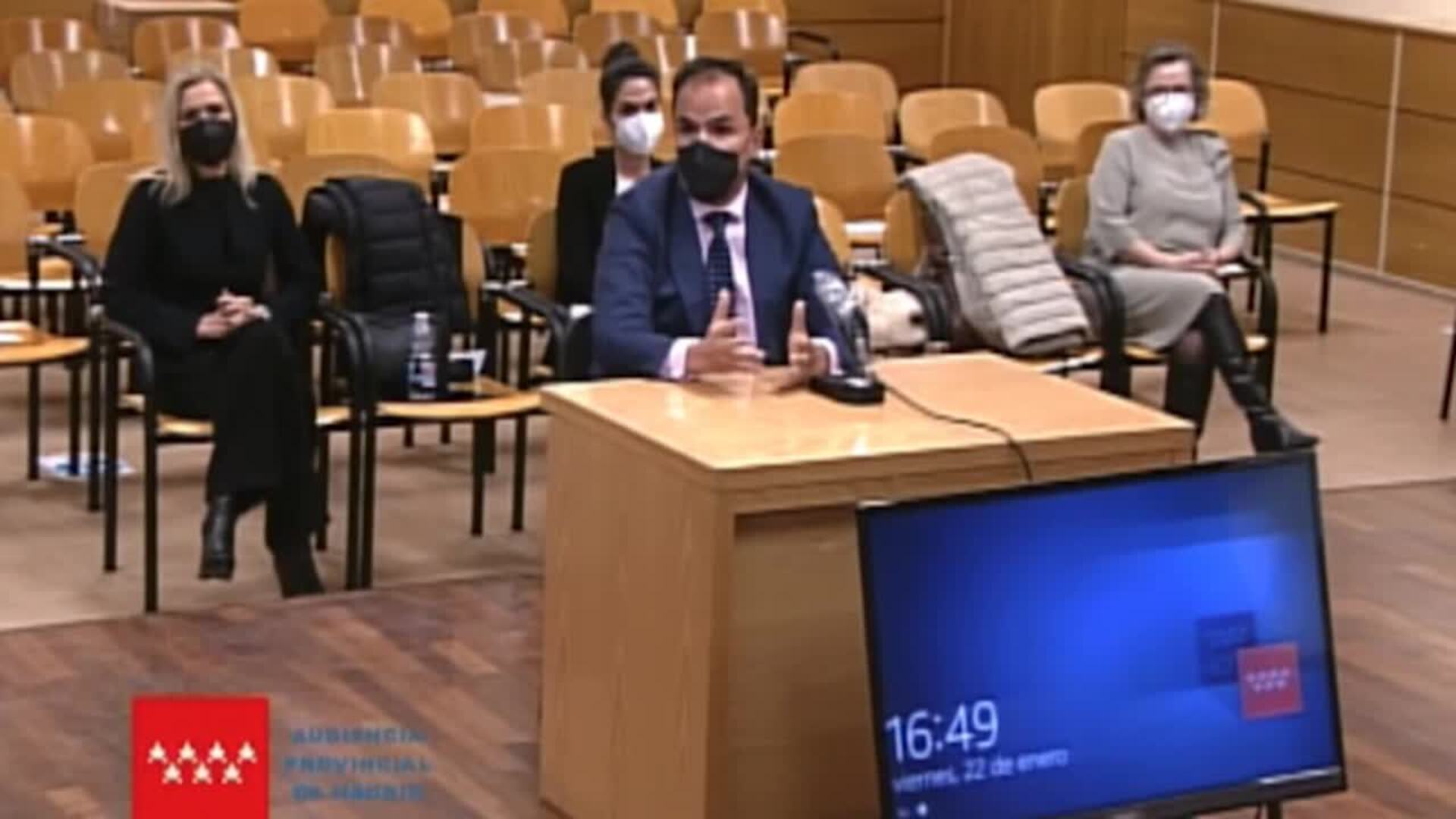 Rector de URJC recibió &quot;reiteradas llamadas&quot; de Educación