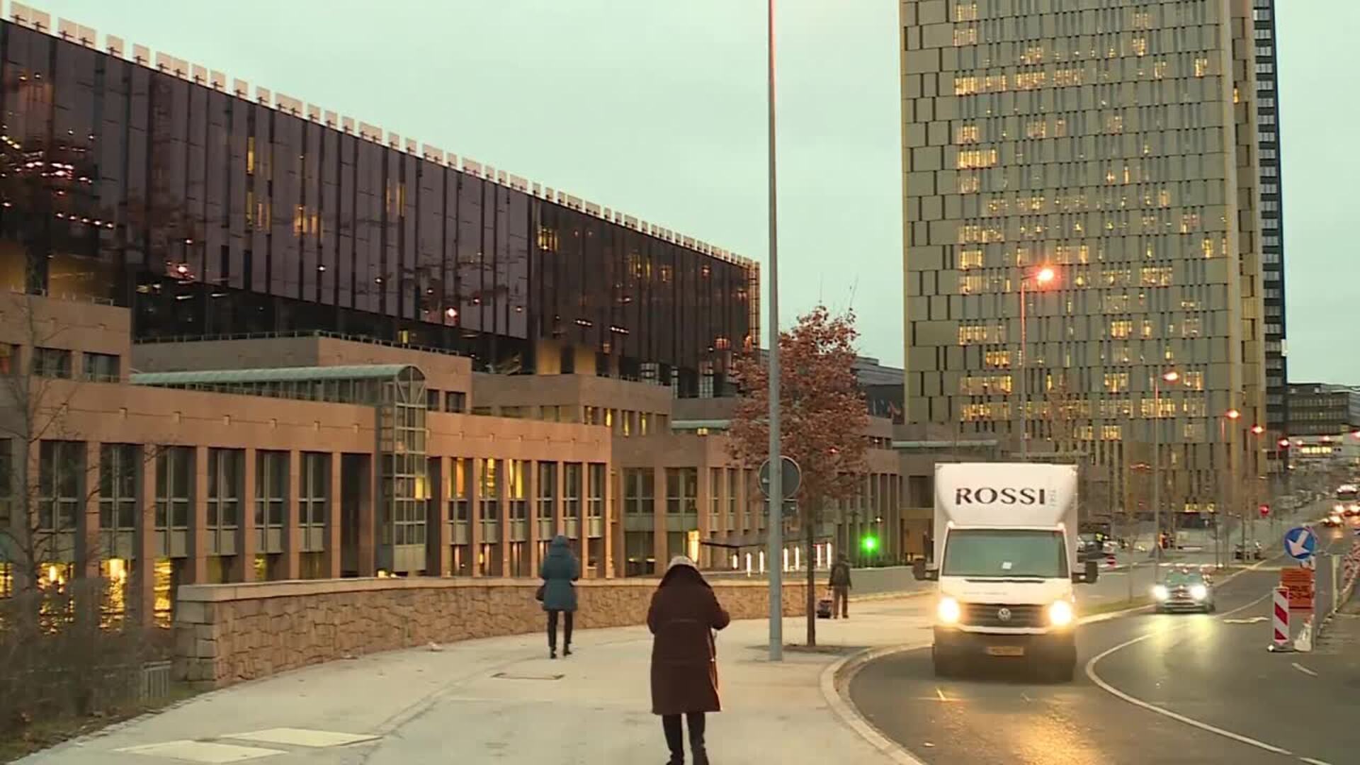 La Eurocámara levanta la prohibición de entrada a Puigdemont y Comín