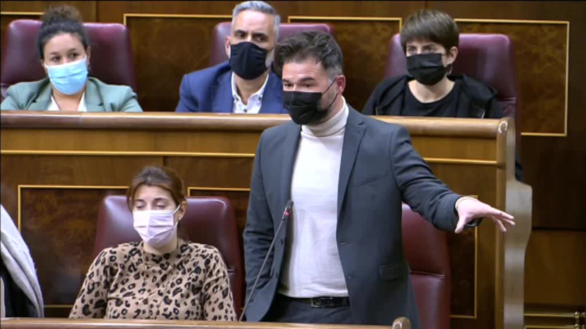 Rufián pide a Sánchez que &quot;redistribuya&quot; para ayudar a los jóvenes y no &quot;regalarle&quot; a la ultraderecha toda una generación