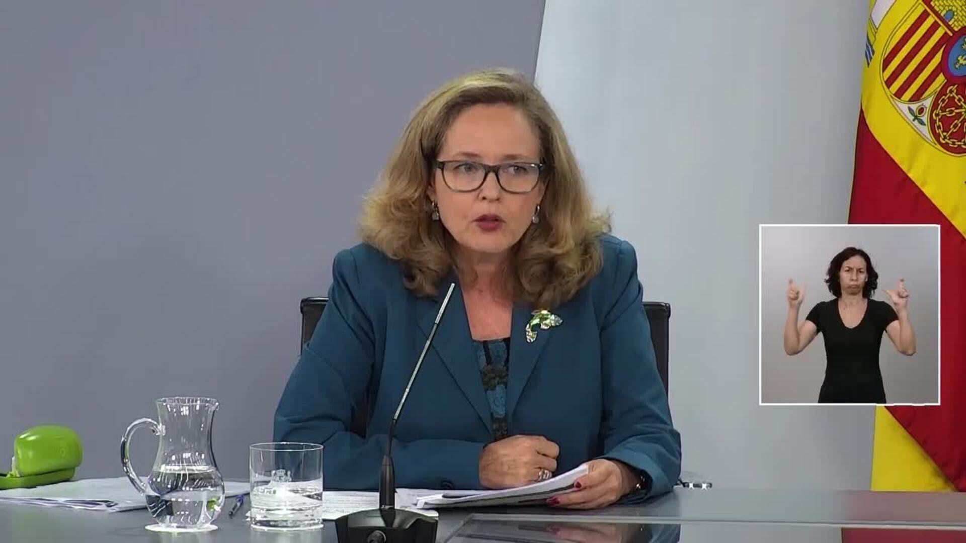 Calviño dice que los datos de la EPA son &quot;coherentes&quot;