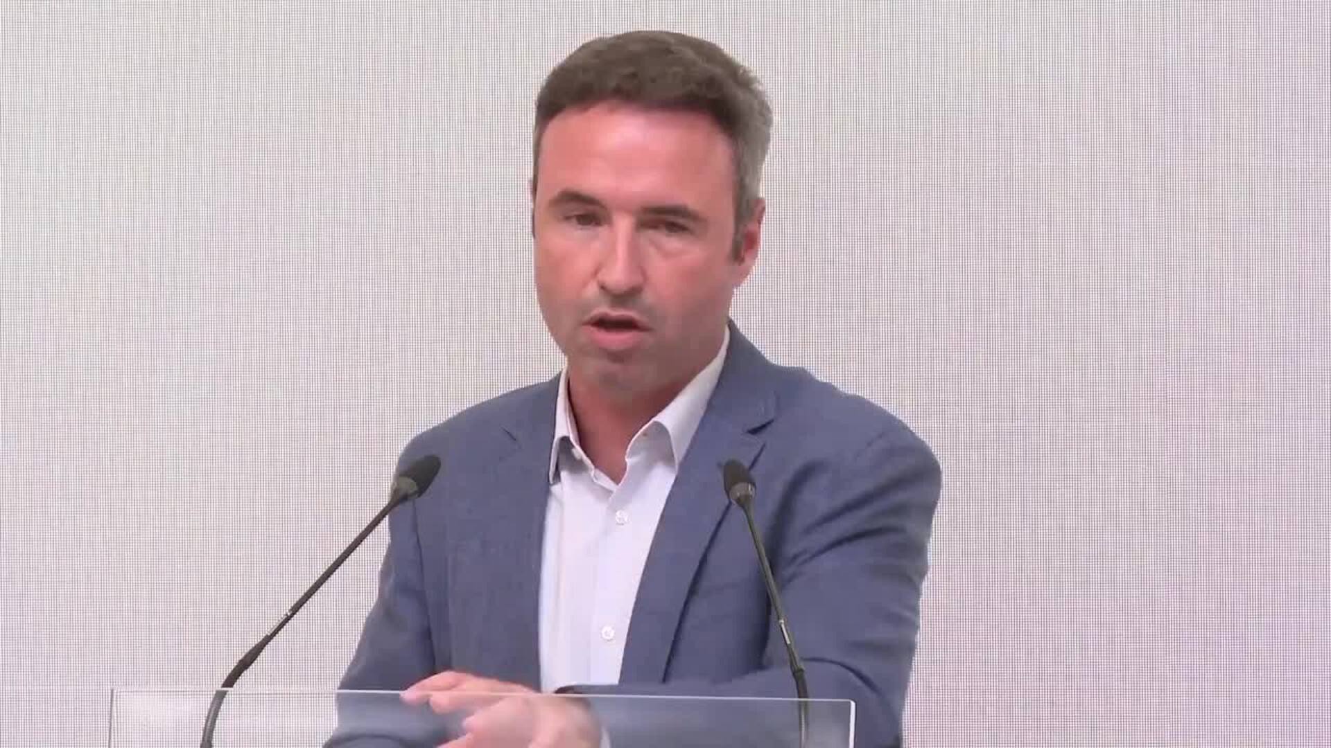 Cs anuncia la puesta en marcha de un proceso de escucha a cargos para &quot;tomar nota&quot; en su refundación