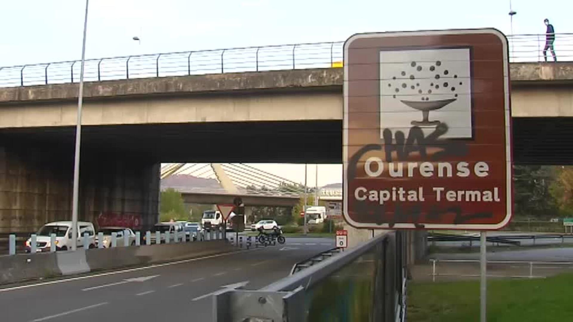 Cataluña estudia cerrar bares y restaurantes hasta final de mes